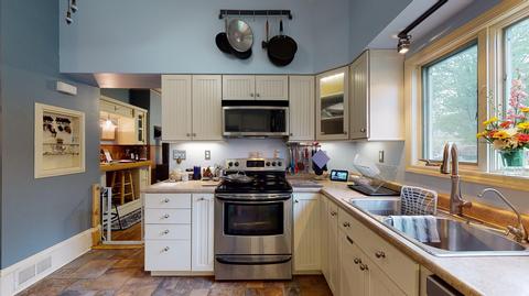 701 E Mansion St, Marshall, MI 49068 photo 6