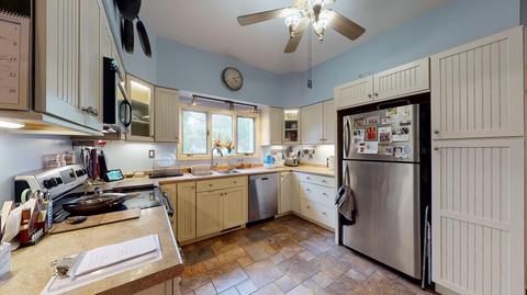 701 E Mansion St, Marshall, MI 49068 photo 4