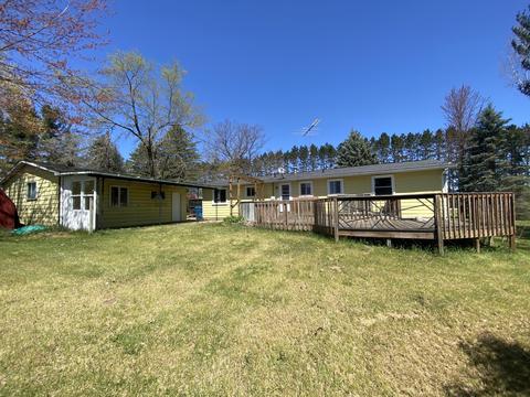 5637 W M 61, Gladwin, MI 48624 photo 2