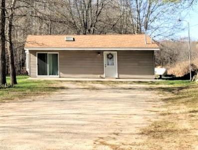 6003 E 76th St, Newaygo, MI 49337 photo 1