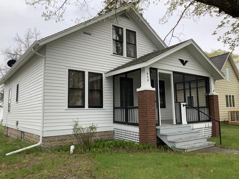 958 E Wilcox Ave, White Cloud, MI 49349 photo 2