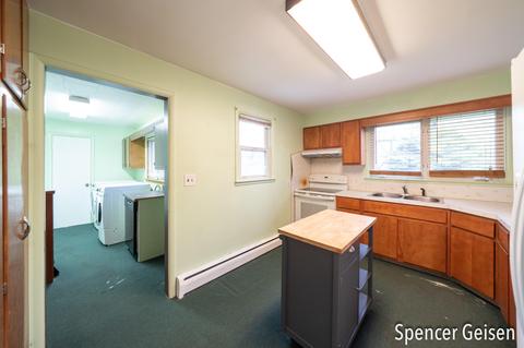 330 W May St, Belding, MI 48809 photo 13