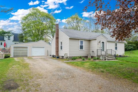 330 W May St, Belding, MI 48809 photo 1