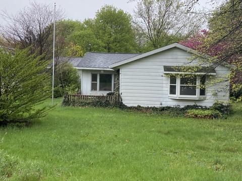 947 Gainder Rd, Plainwell, MI 49080 photo 1