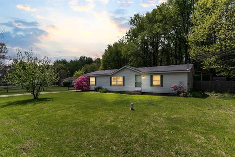 932 Gainder Rd, Plainwell, MI 49080 photo 1