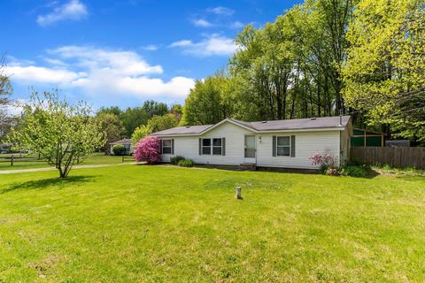 932 Gainder Rd, Plainwell, MI 49080 photo 4