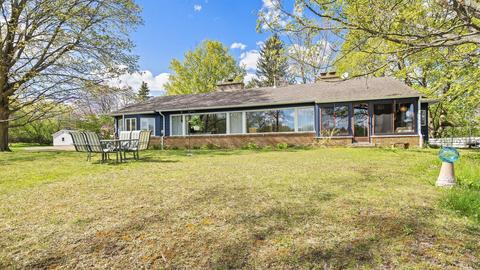 341 Vine St, Stanton, MI 48888 photo 3