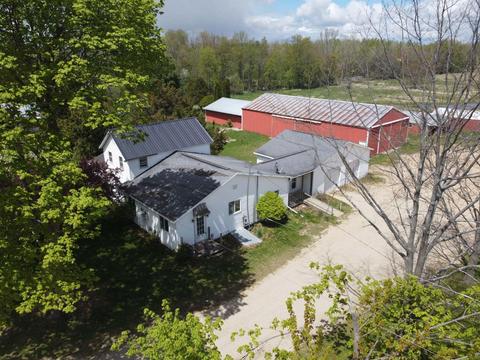 2281 E Mcbrides Rd, Edmore, MI 48829 photo 5
