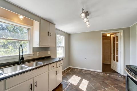 1015 White Pigeon Rd, Constantine, MI 49042 photo 8