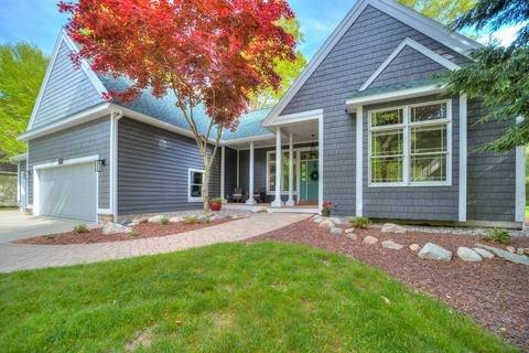 7380 Pine Bluff Dr, Spring Lake, MI 49456 photo 3