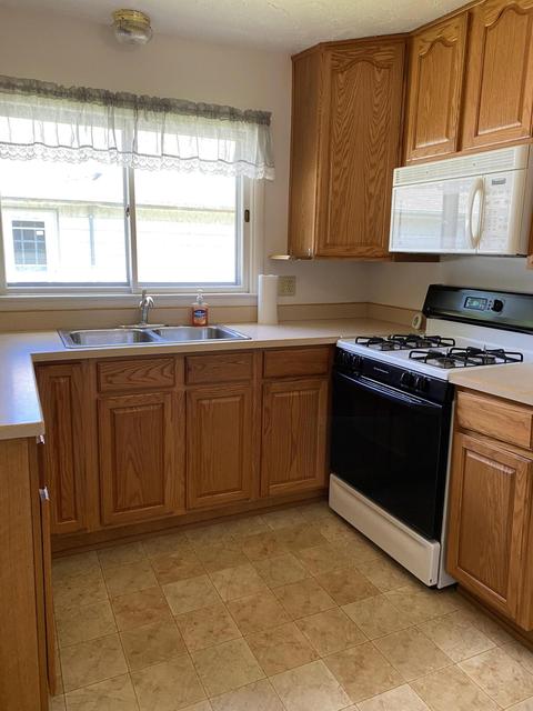 1318 8th St, Three Rivers, MI 49093 photo 6