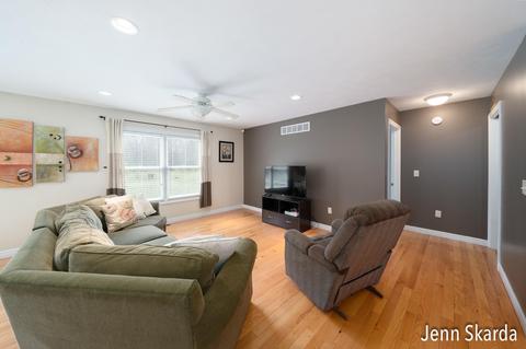 9575 Coyote Trl, Belding, MI 48809 photo 4