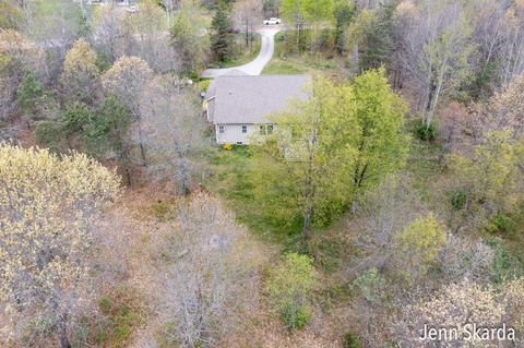9575 Coyote Trl, Belding, MI 48809 photo 31