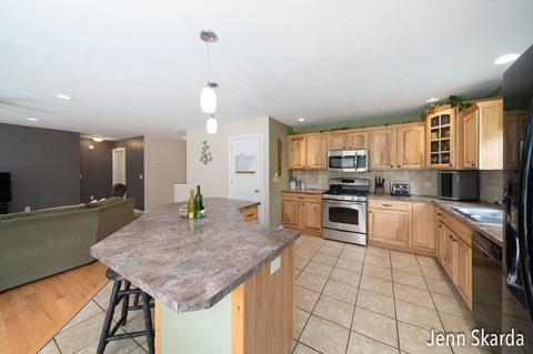 9575 Coyote Trl, Belding, MI 48809 photo 12