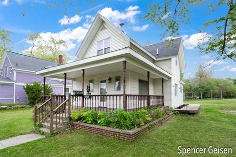 520 S Bridge St, Belding, MI 48809 photo 1