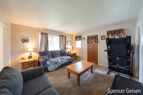 520 S Bridge St, Belding, MI 48809 photo 3