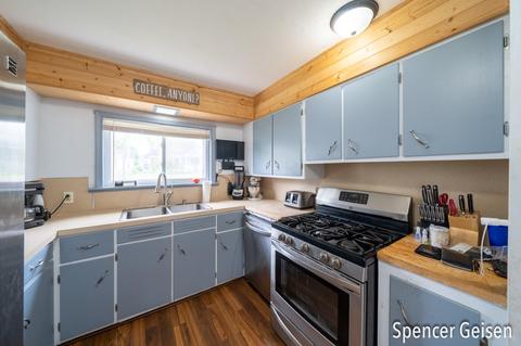 520 S Bridge St, Belding, MI 48809 photo 13
