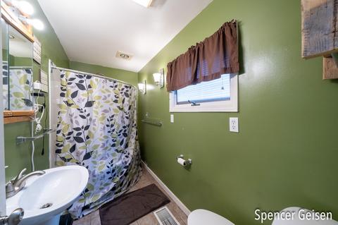 520 S Bridge St, Belding, MI 48809 photo 9