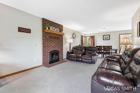 4427 36th St, Hamilton, MI 49419 photo 7