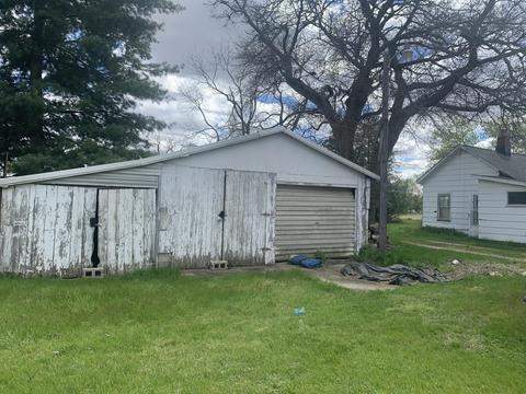 422 Mill St, Bronson, MI 49028 photo 4