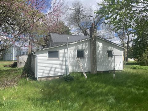 422 Mill St, Bronson, MI 49028 photo 3