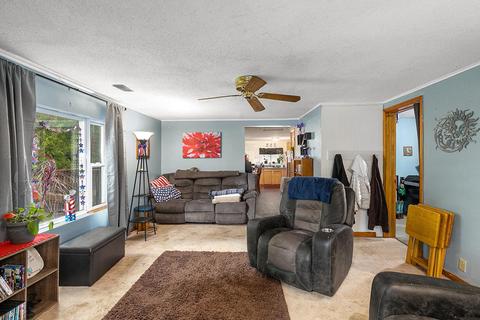 512 E 3rd St, Hersey, MI 49639 photo 4