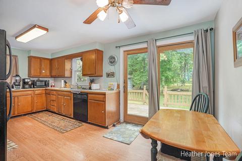 832 Carlson Dr NW, Stanton, MI 48888 photo 5