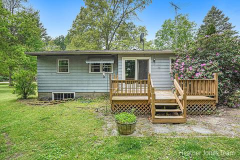 832 Carlson Dr NW, Stanton, MI 48888 photo 17