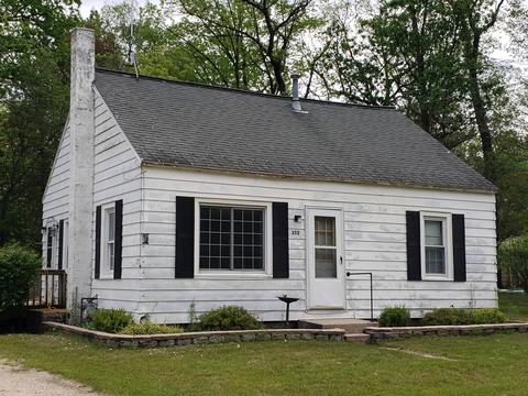 352 S Barton St, White Cloud, MI 49349 photo 1