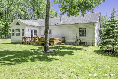 10670 Fish Rd, Belding, MI 48809 photo 5
