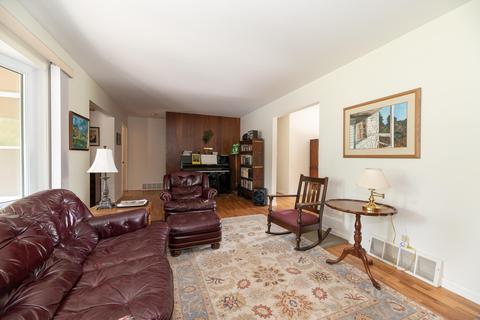 1015 Miller Rd, Plainwell, MI 49080 photo 4