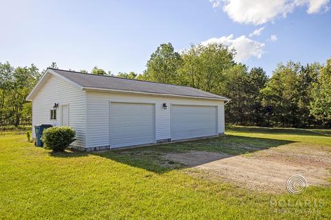 11065 Walnut Ave, Grant, MI 49327 photo 10
