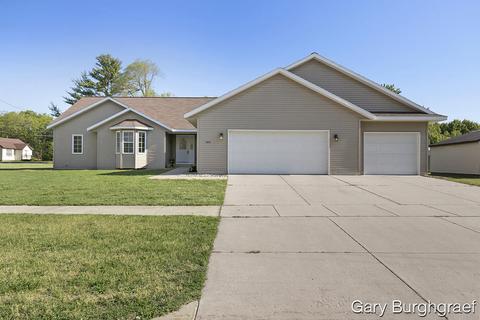 404 Bricker St, Belding, MI 48809 photo 1