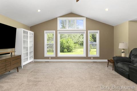 404 Bricker St, Belding, MI 48809 photo 6