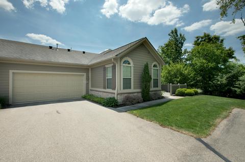877 Bridge Crest Dr SE, Ada, MI 49301 photo 3