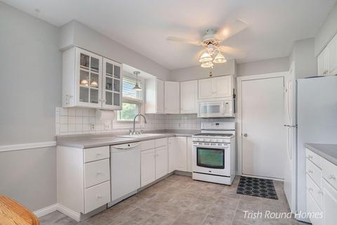 6944 Rix St SE, Ada, MI 49301 photo 5