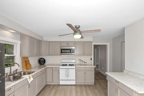 204 S Hooker Ave, Three Rivers, MI 49093 photo 9