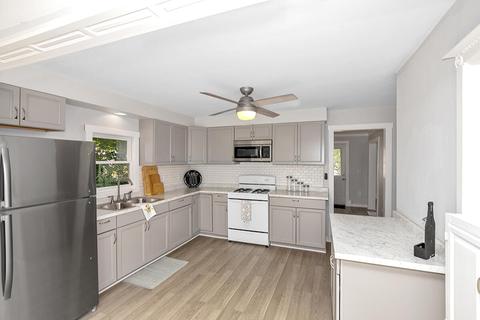 204 S Hooker Ave, Three Rivers, MI 49093 photo 11