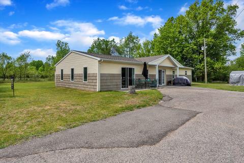 4619 E Colby Rd, Stanton, MI 48888 photo 2