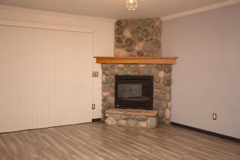 845 Smith St, Algonac, MI 48001 photo 5