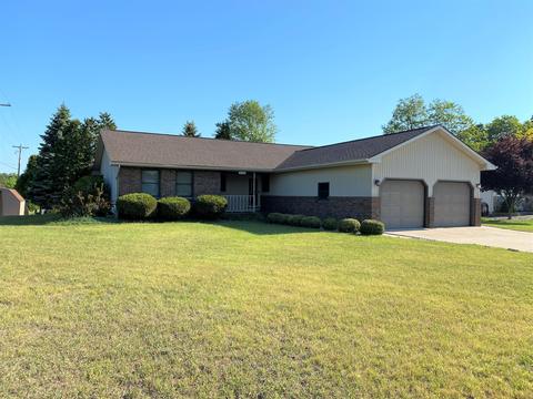 1410 6th St, Belding, MI 48809 photo 1