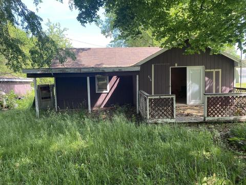 516 W High St, Belding, MI 48809 photo 1