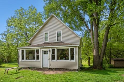 6180 Long Rd, Three Oaks, MI 49128 photo 1