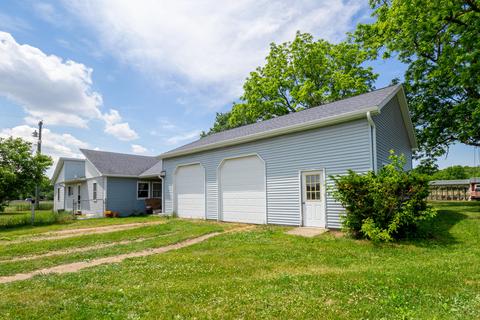 51470 Johnson Rd, Three Rivers, MI 49093 photo 2