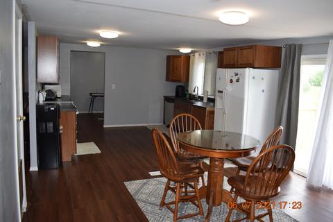 985 Sunset Dr, Quincy, MI 49082 photo 4