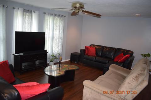985 Sunset Dr, Quincy, MI 49082 photo 8