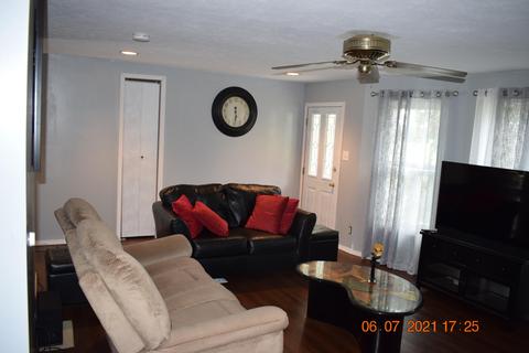 985 Sunset Dr, Quincy, MI 49082 photo 10