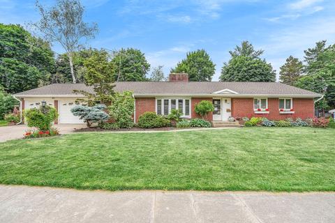 400 E Maple, Fremont, MI 49412 photo 1