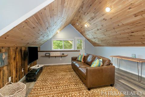 9576 Peninsula Dr, Grant, MI 49327 photo 30