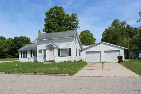 1951 C St, Mcbride, MI 48852 photo 2